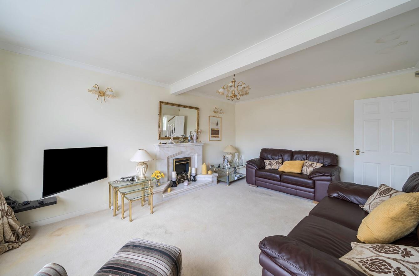 Mendip Close, Fforestfach, Swansea, SA5 5AB